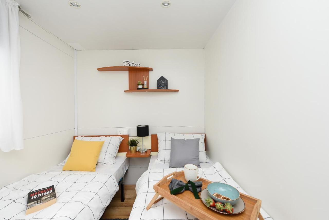Mia Mobile Home With Jacuzzi Zdrelac Ngoại thất bức ảnh