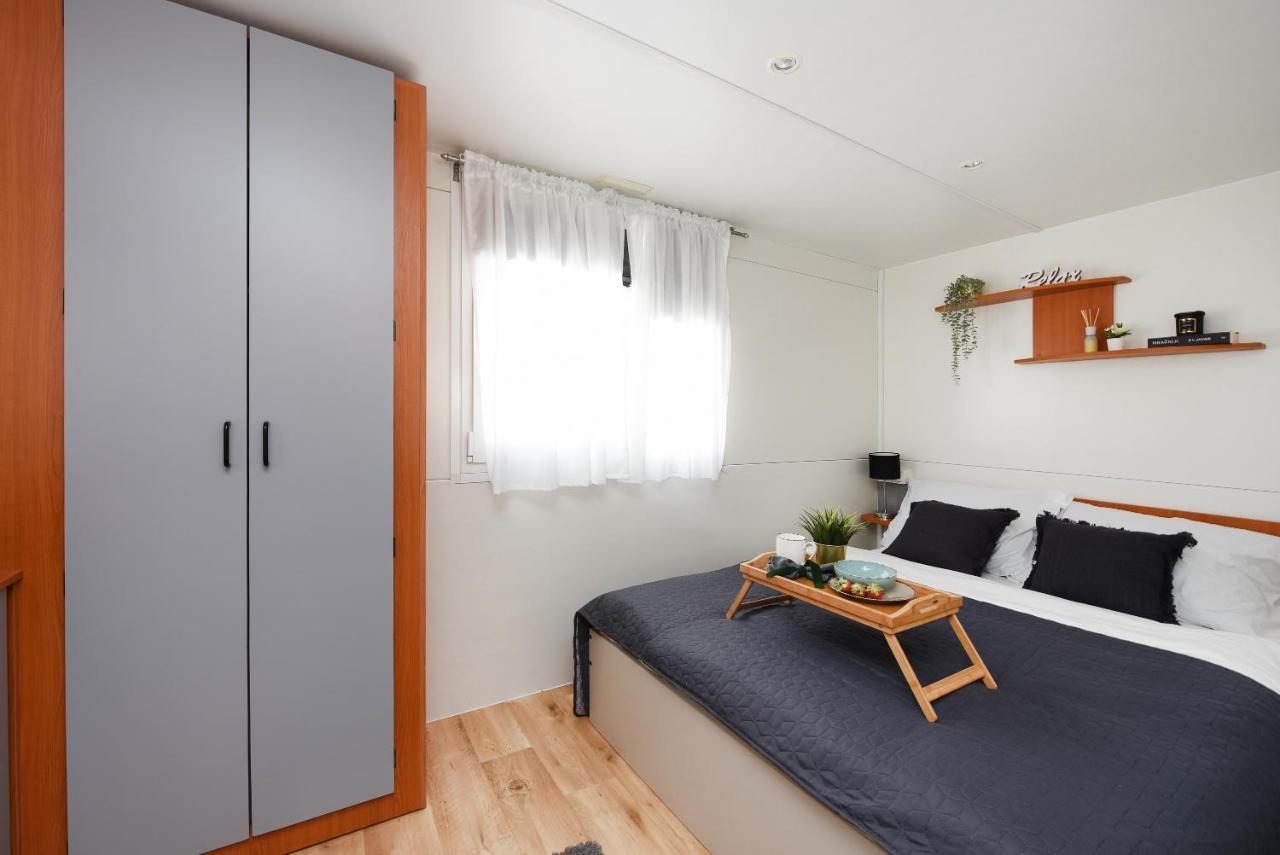 Mia Mobile Home With Jacuzzi Zdrelac Ngoại thất bức ảnh