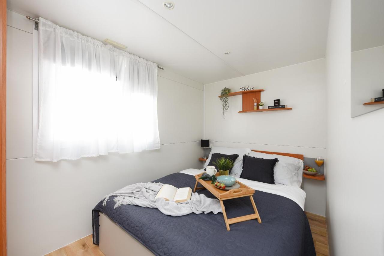 Mia Mobile Home With Jacuzzi Zdrelac Ngoại thất bức ảnh